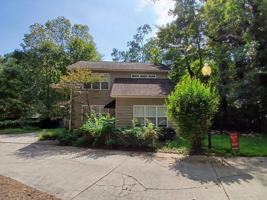 featured image of 2215 University Dr