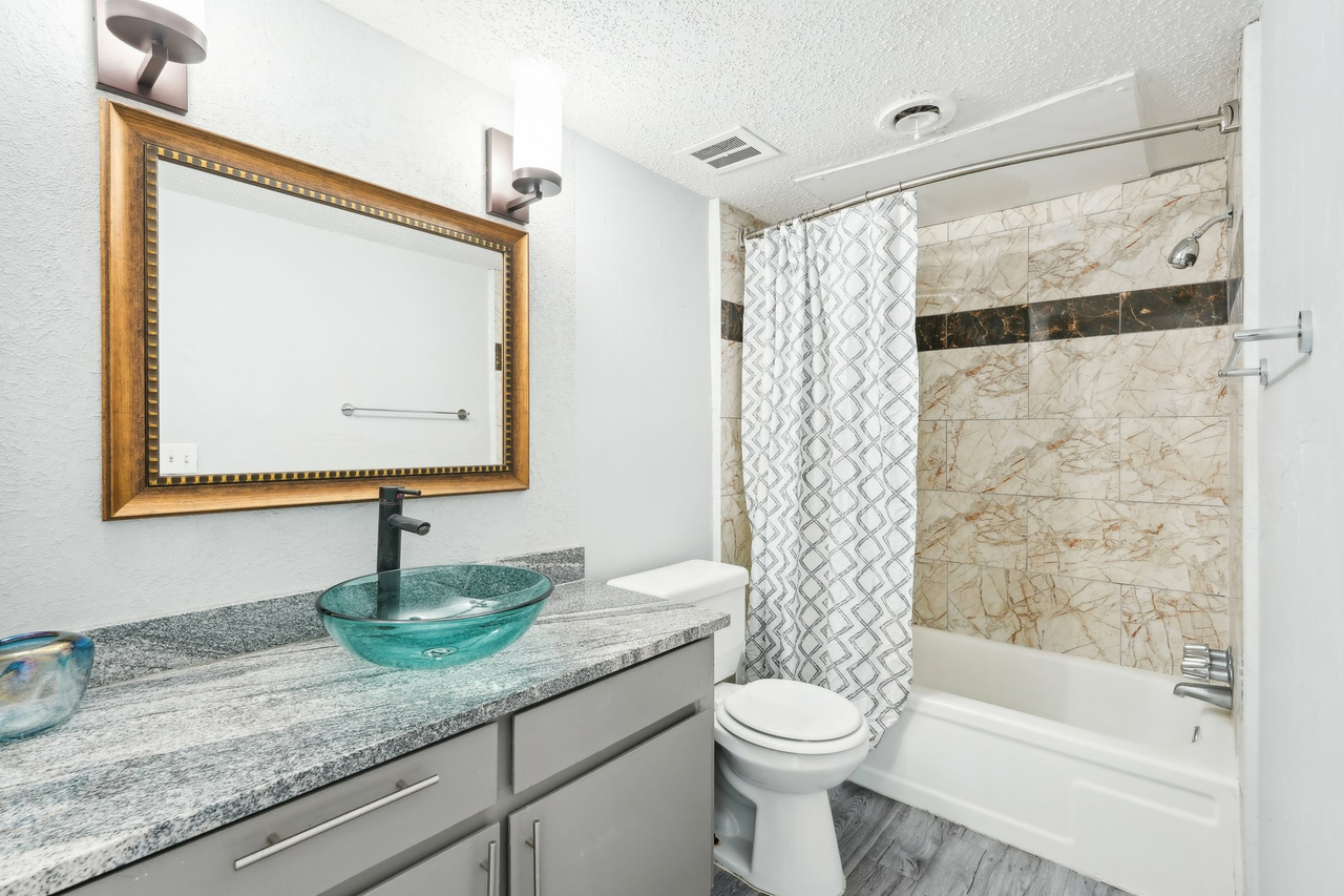 5560 Medical Center Apartments - Photo 3 of 23