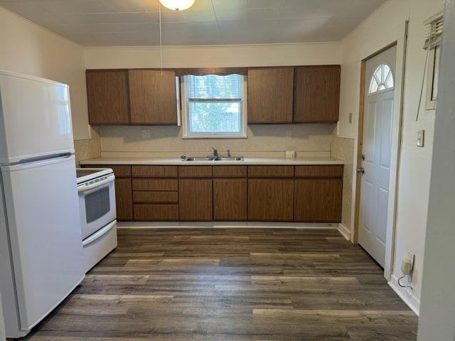 937 Johnson ST - Photo 6 of 9