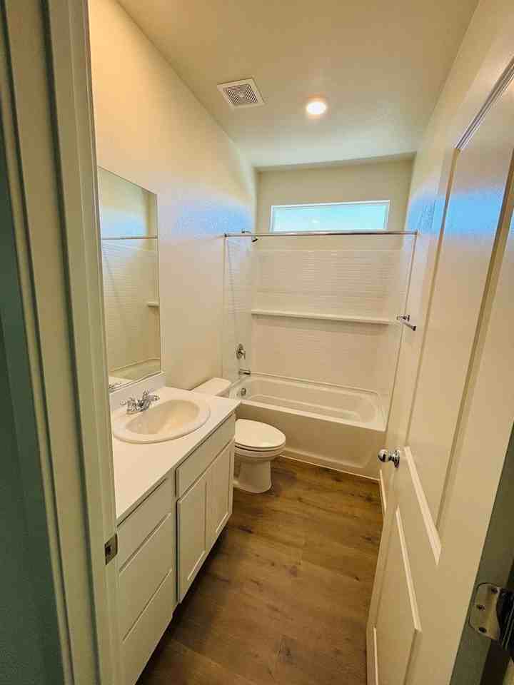 1014 Anthony Ln - Photo 3 of 17