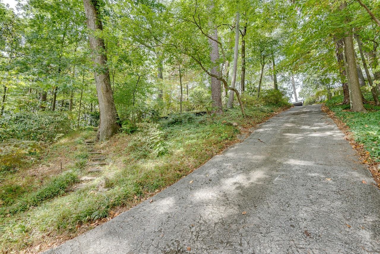 796 Wesley Dr Nw - Photo 2 of 39