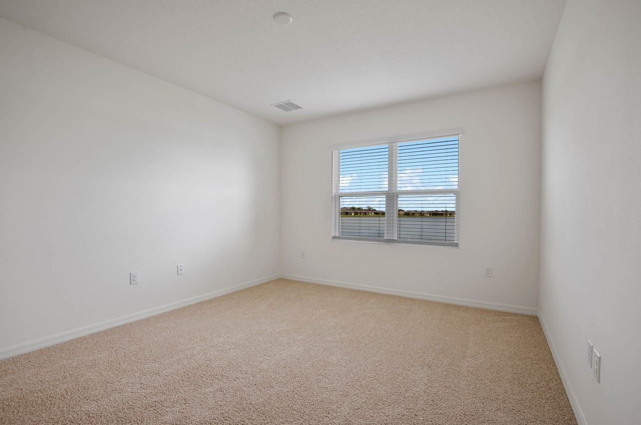 1833 Capital Dr Se - Photo 3 of 34