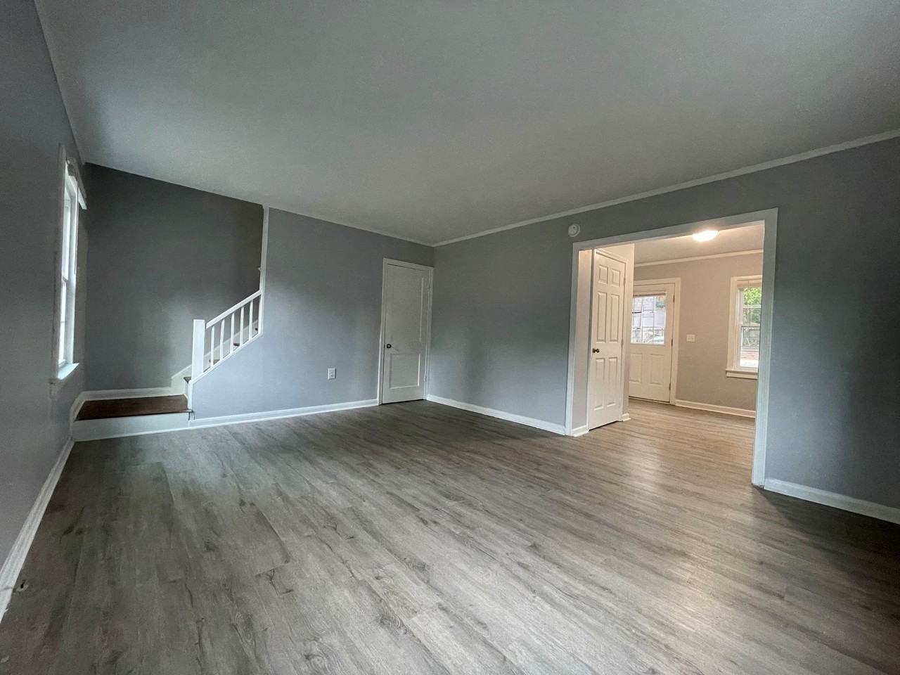 730 W Dolphin St - Photo 3 of 6