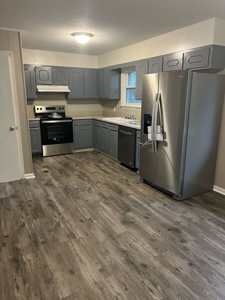 80 Edgewood Cir - Photo 2 of 7