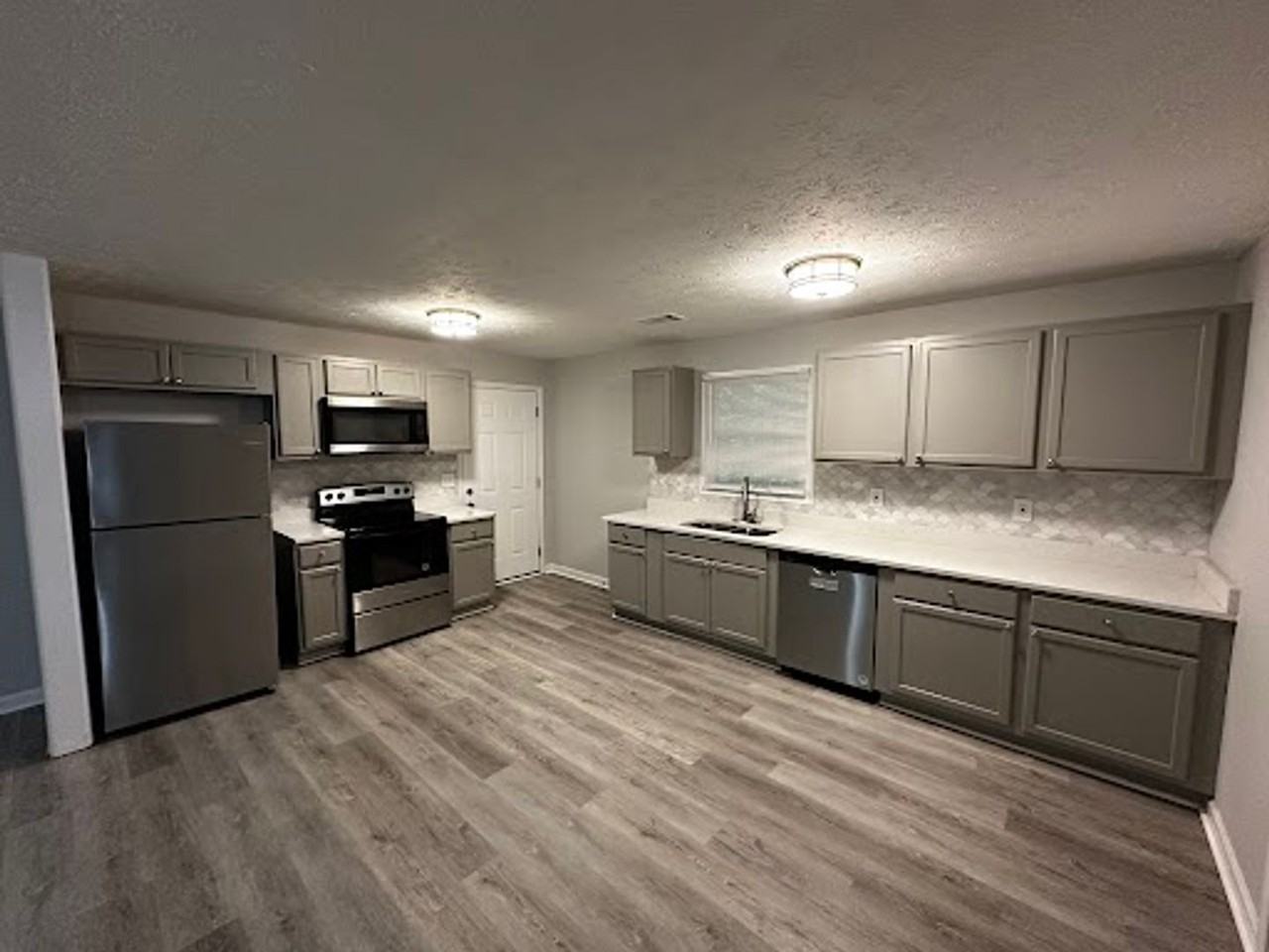 9229 Carr Cir Sw - Photo 3 of 11