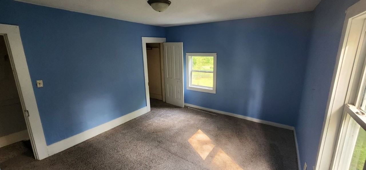 536 W Briant St - Photo 3 of 17