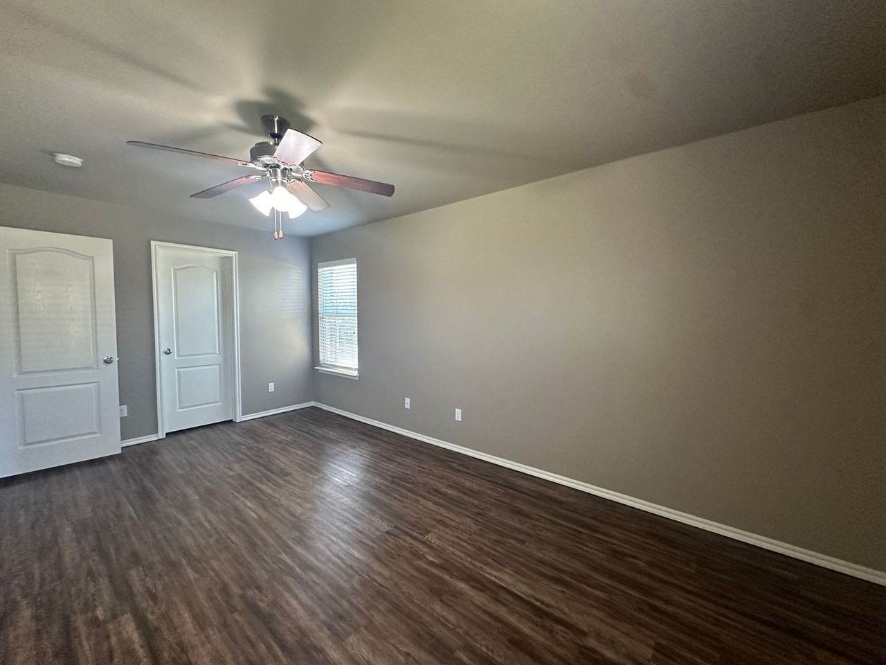 8517 Sw 50th St - Photo 2 of 29