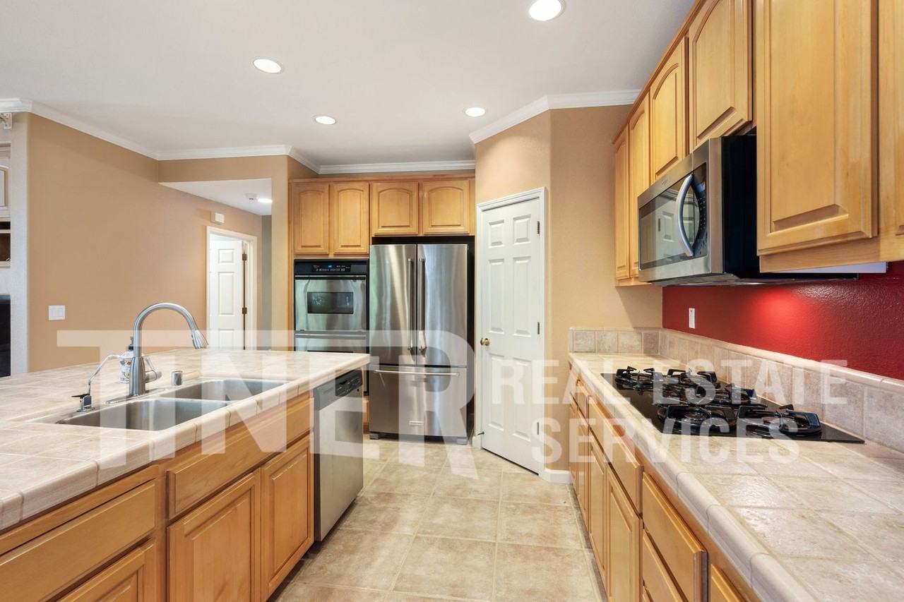 2524 Rock Dove Way - Photo 3 of 33