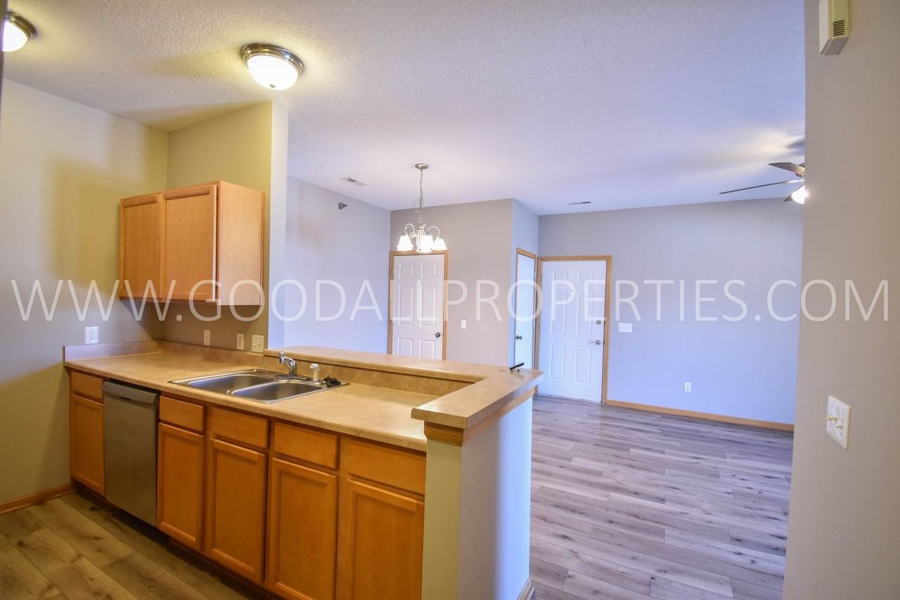 5801 Se 24th St #87 - Photo 4 of 17