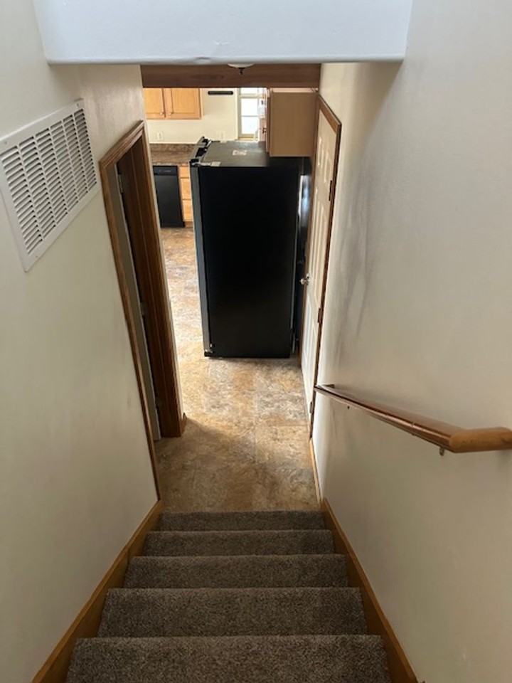 1719 Montana St - Photo 6 of 26