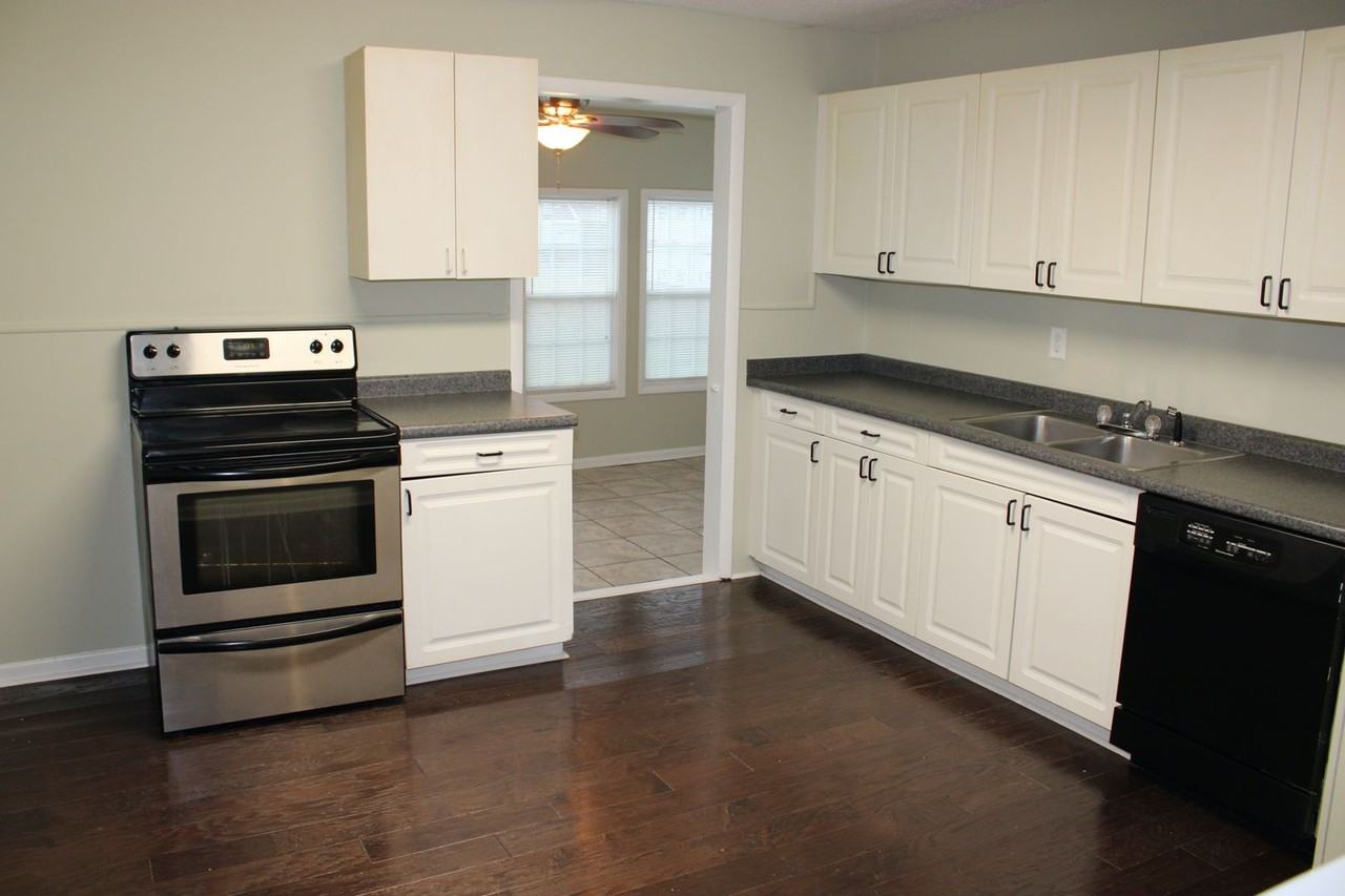 1205 7th Ave - Photo 3 of 12