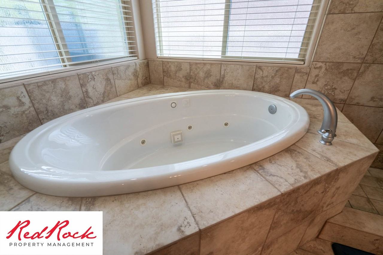 3038 S Mountain Ledge Dr - Photo 6 of 50