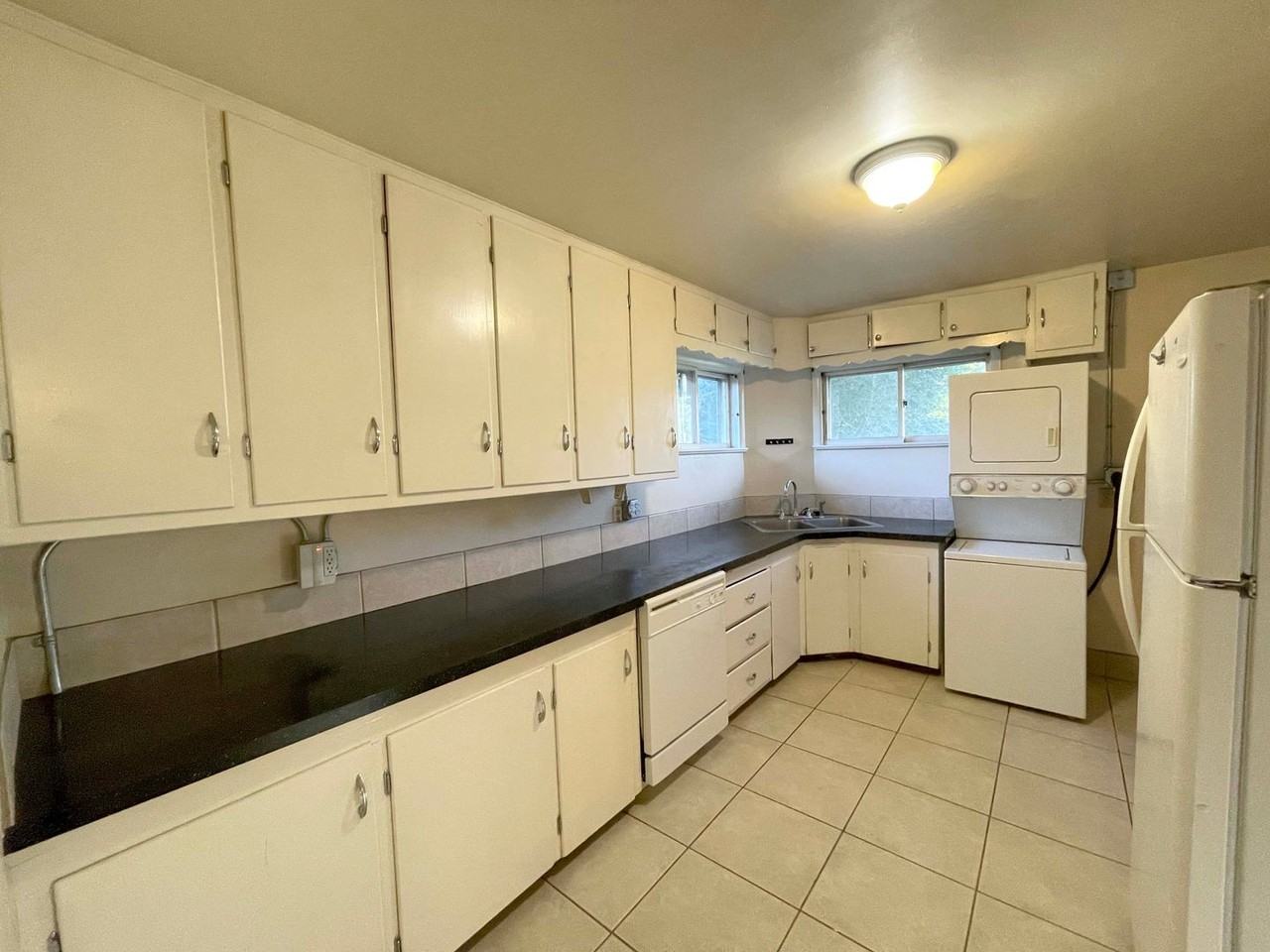 515 S Grant Ave - Photo 3 of 13