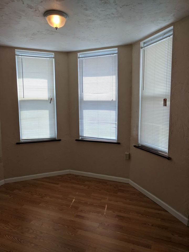 355 ATWOOD ST - Photo 2 of 27