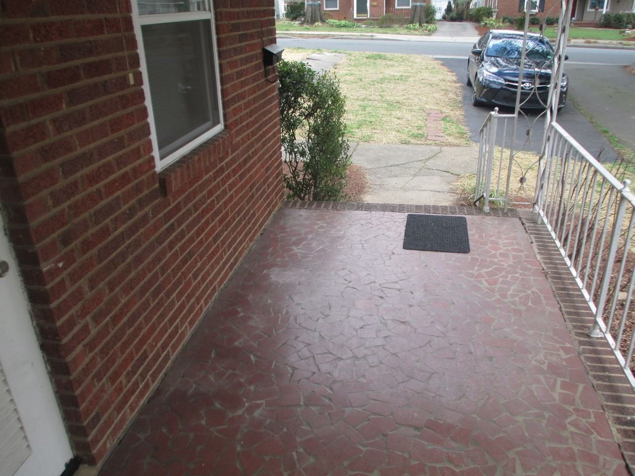 1641 Morningside Dr - Photo 2 of 17