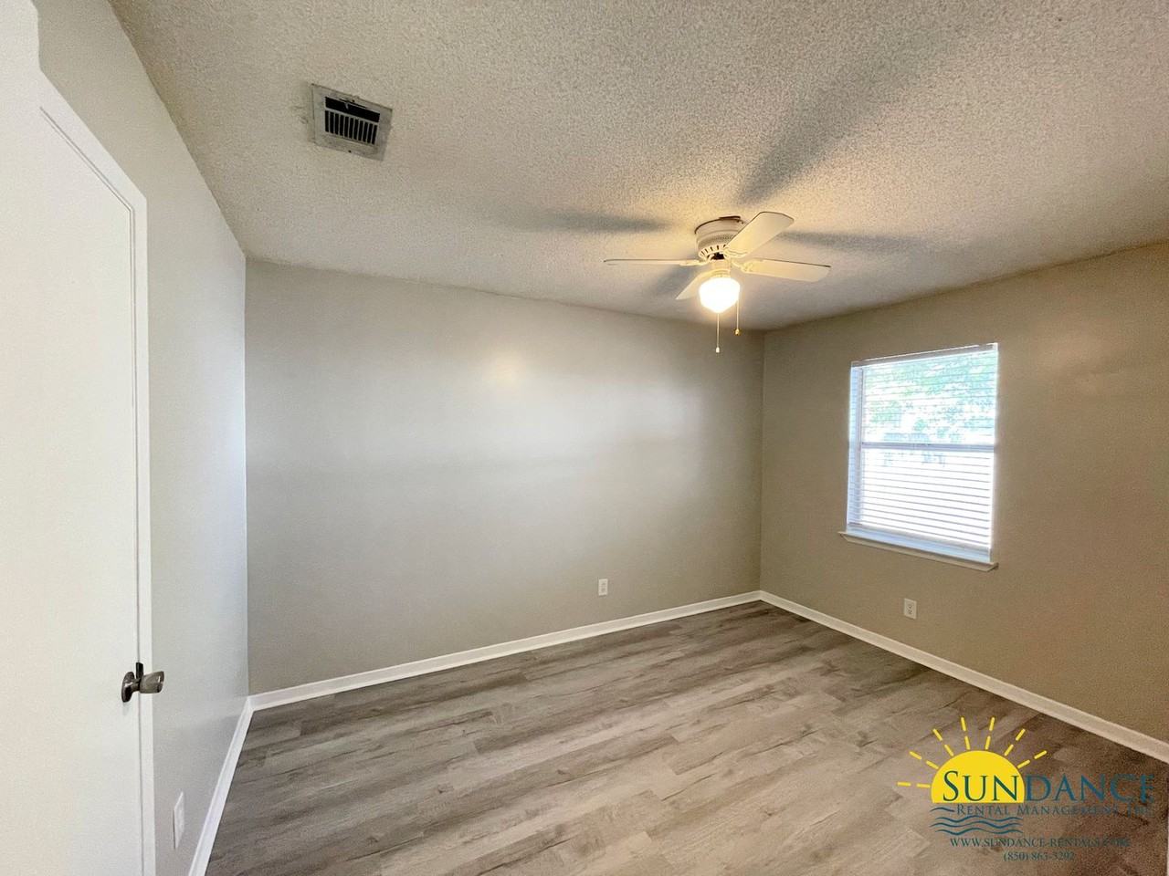 790 Navy St Apt C - Photo 7 of 9