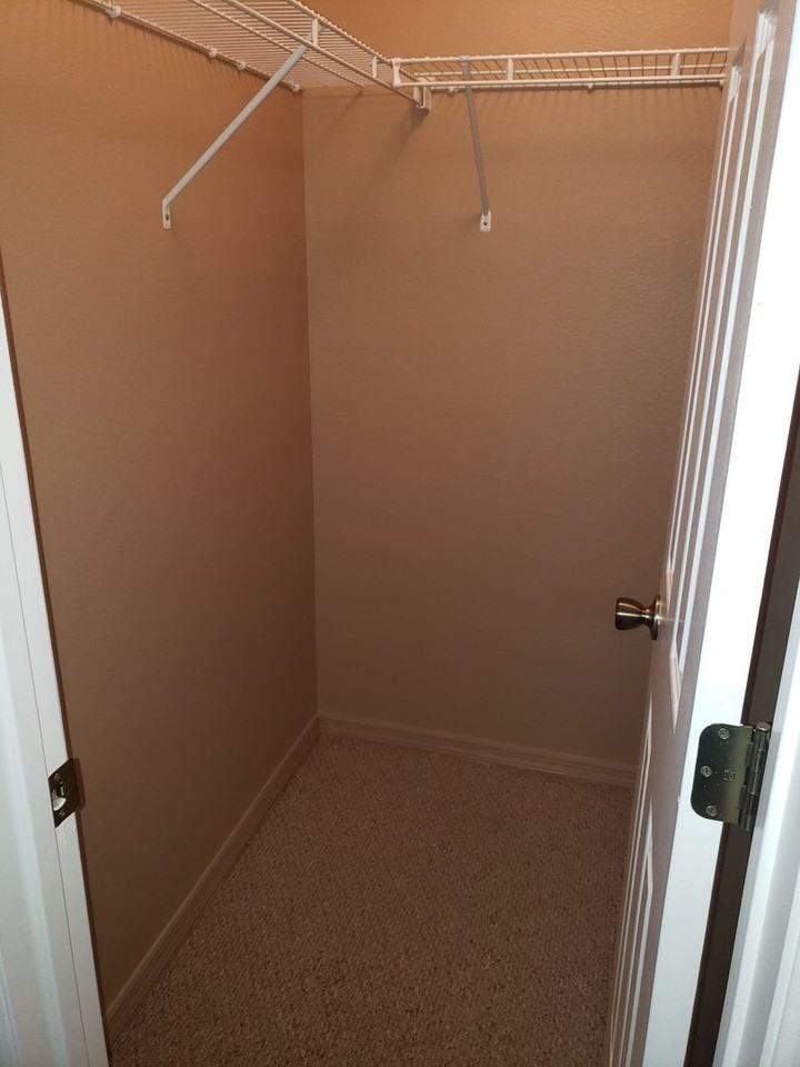 9328 N Travis Dr - Photo 4 of 13