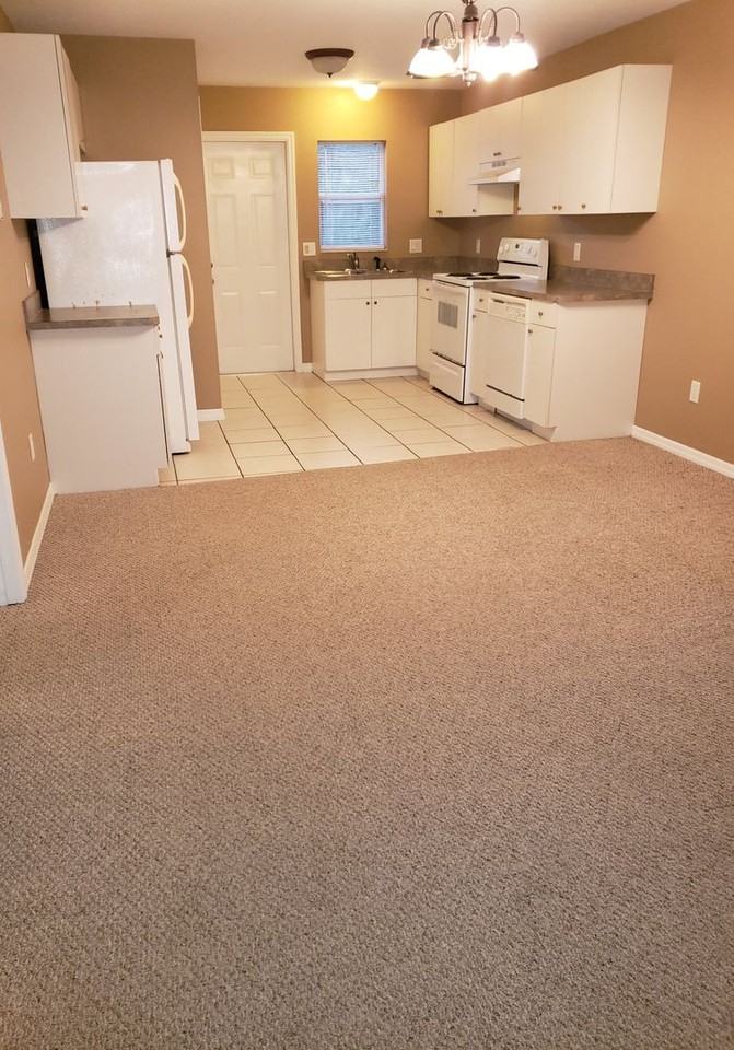 9328 N Travis Dr - Photo 3 of 13