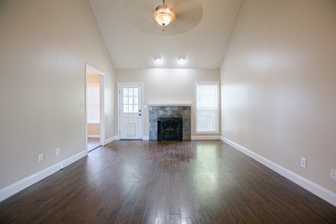 4060 New Grange Cir - Photo 2 of 23