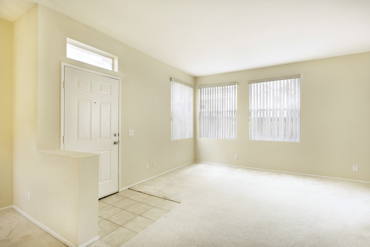 12666 Antigua Ct - Photo 3 of 17