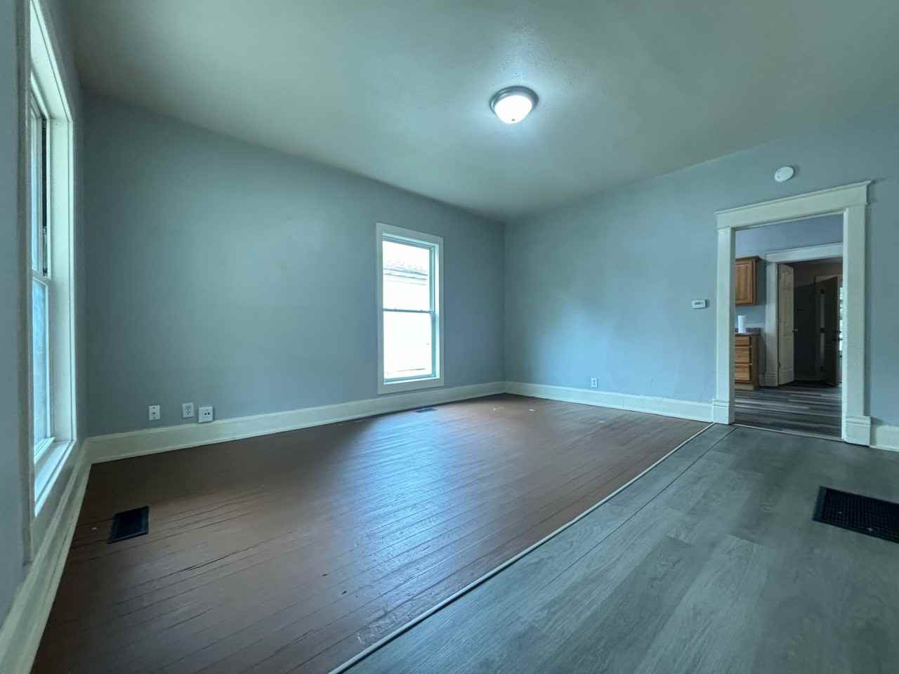 1219 N Missouri Ave - Photo 2 of 13