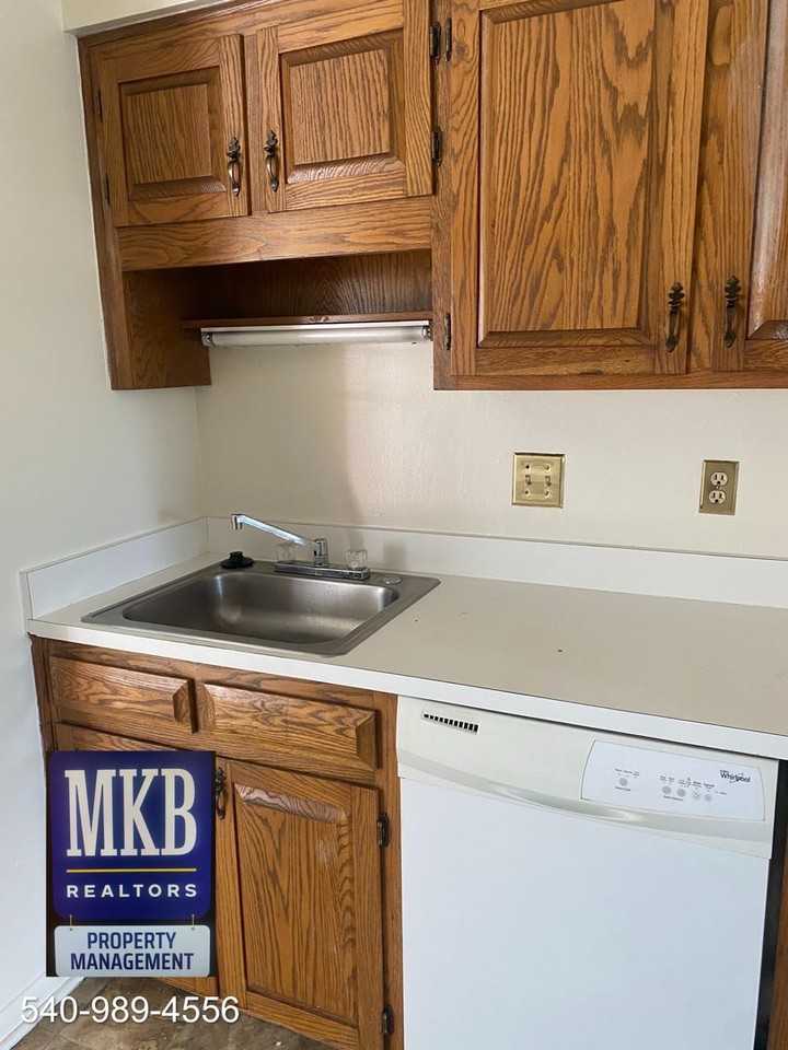 216 Dalewood Ave - Photo 3 of 14