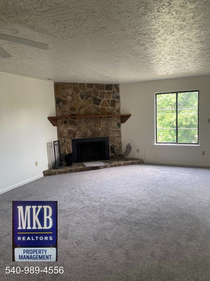 216 Dalewood Ave - Photo 4 of 14