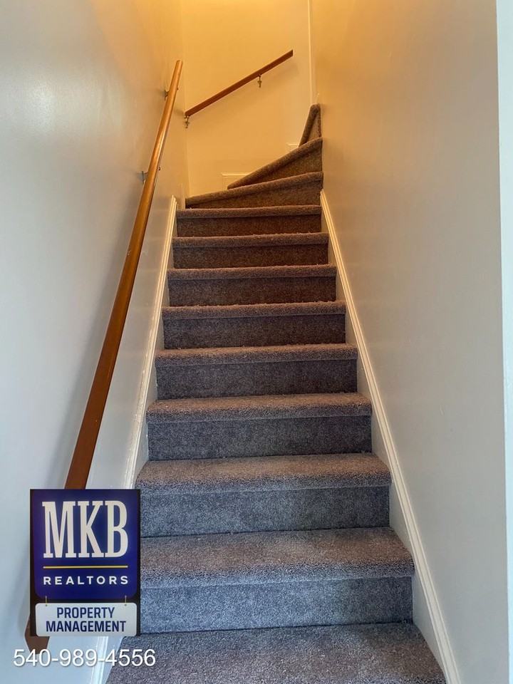 216 Dalewood Ave - Photo 7 of 14