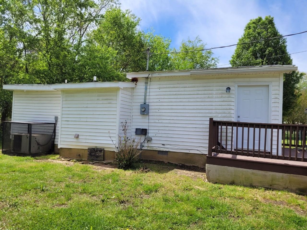 120 Arthur Rd - Photo 3 of 9