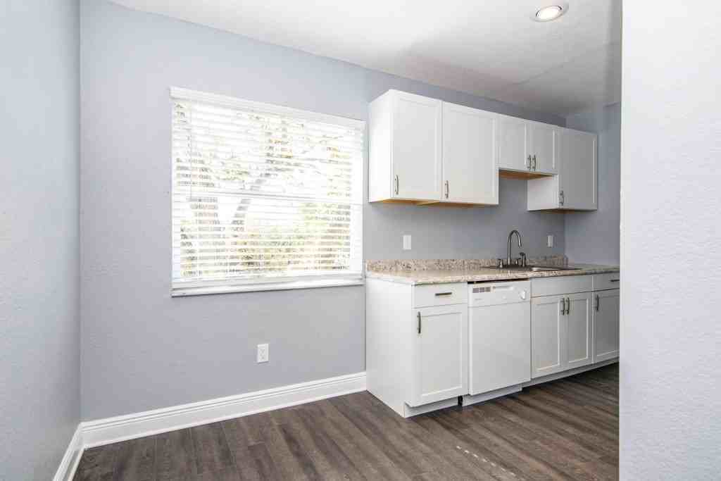 107 Karde Ln #F - Photo 5 of 12