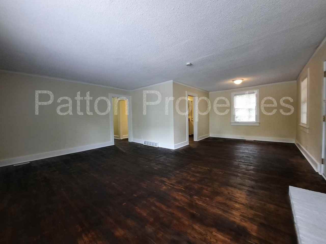 5610 Colonial Dr - Photo 2 of 18