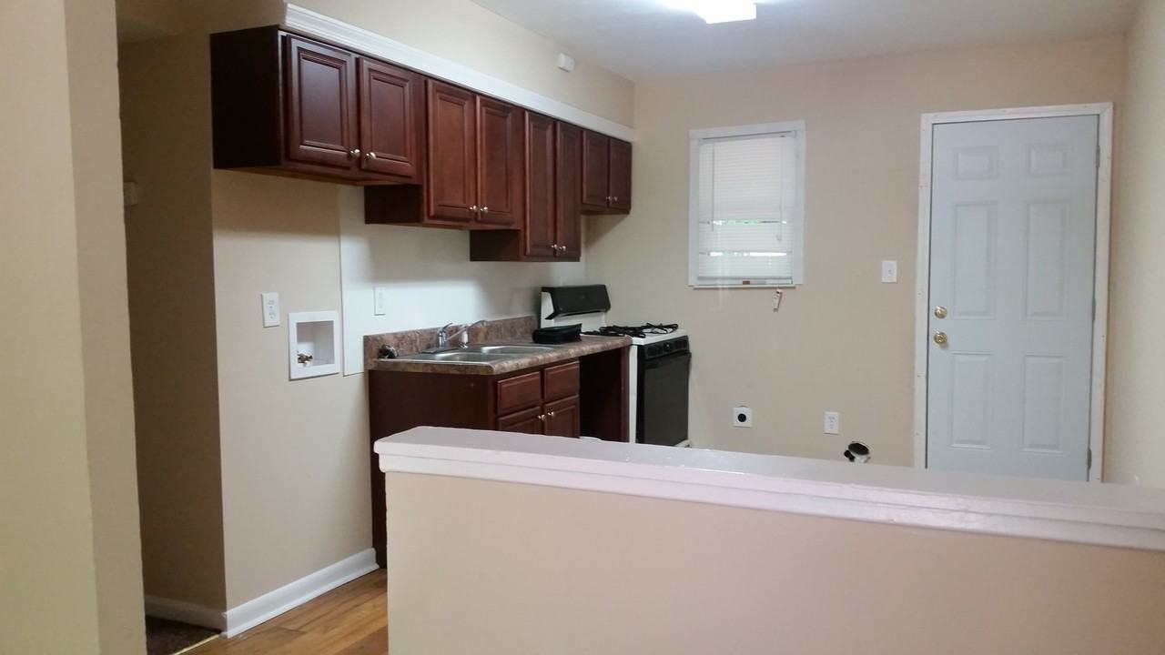 6341 Raymond Ter - Photo 3 of 7