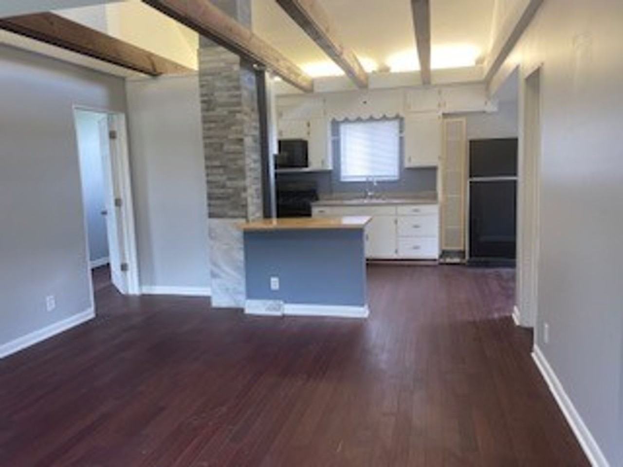 419 Bluff St - Photo 5 of 17