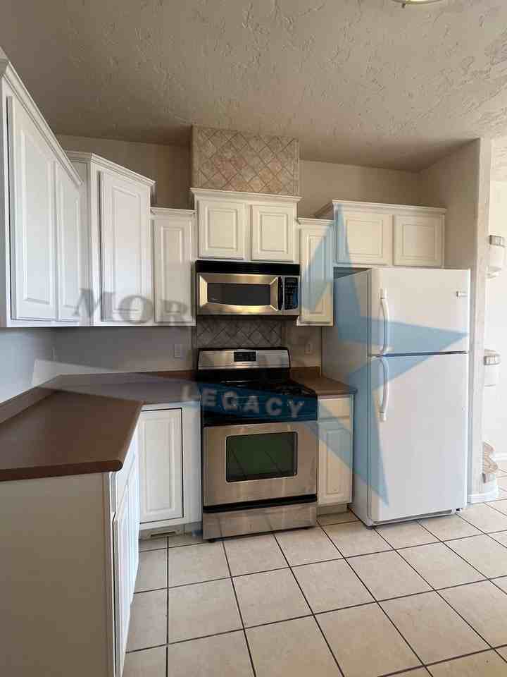 2782 Coventry Rd - Photo 7 of 26