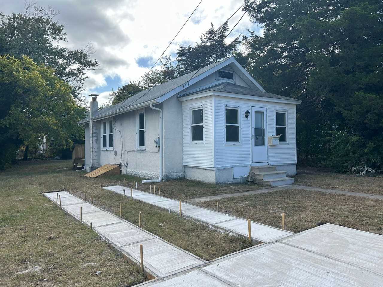 53 Pacific Ave - Photo 2 of 18