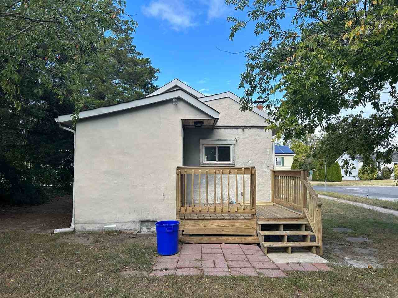 53 Pacific Ave - Photo 3 of 18