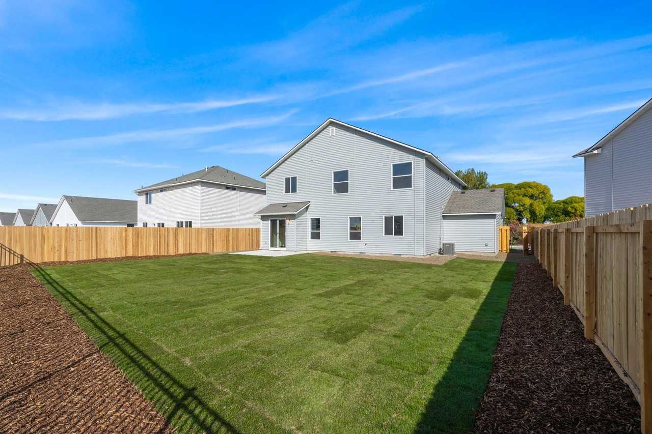 11137 Champlain Pl - Photo 2 of 17