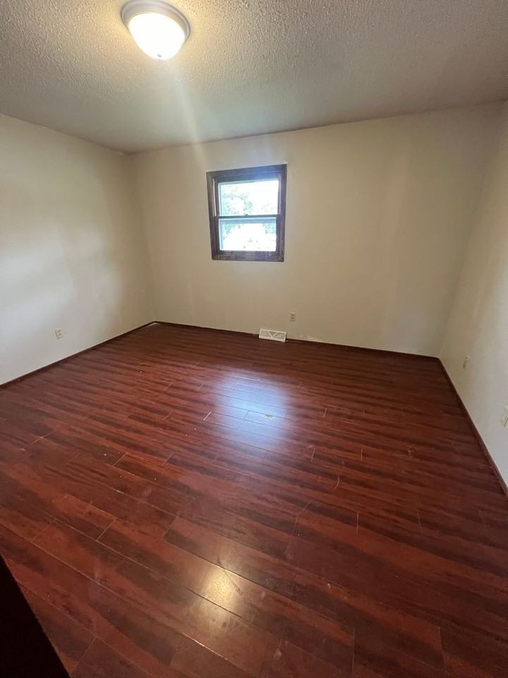 408 W Washington St - Photo 7 of 7