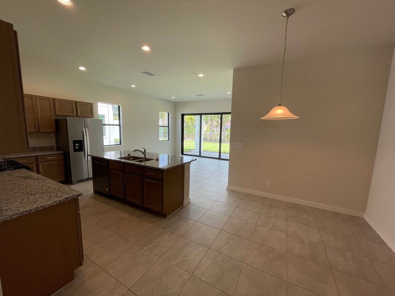 14815 Loggerhead Dr - Photo 5 of 30