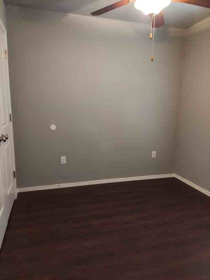 2006 Ingalls Ln - Photo 3 of 12