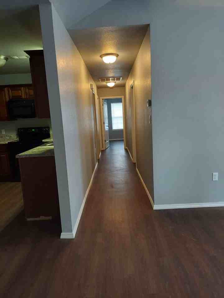 2006 Ingalls Ln - Photo 4 of 12