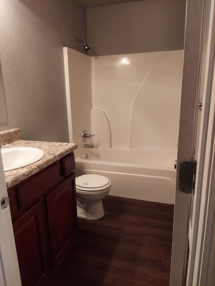 2006 Ingalls Ln - Photo 7 of 12