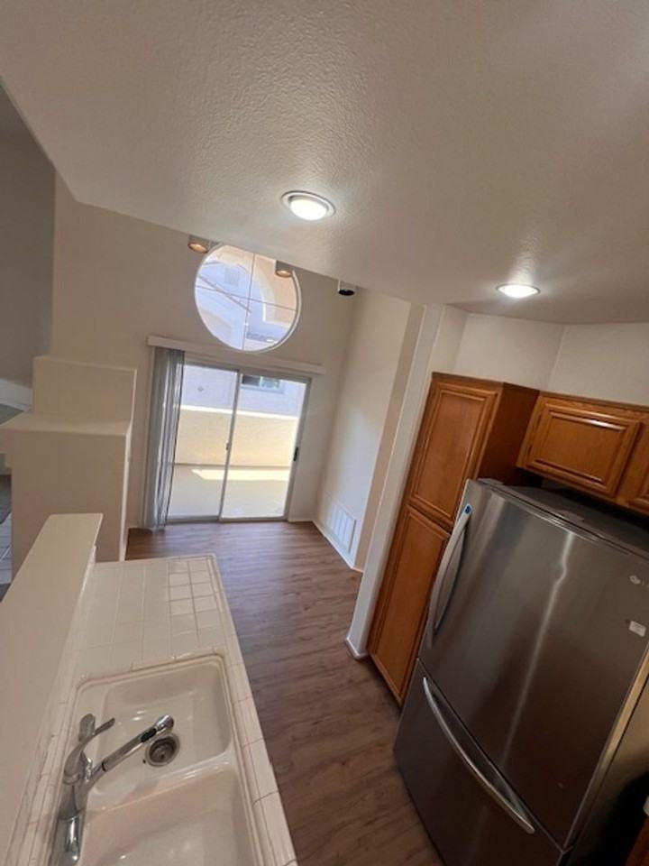 5544 Renaissance Ave #1 - Photo 5 of 17
