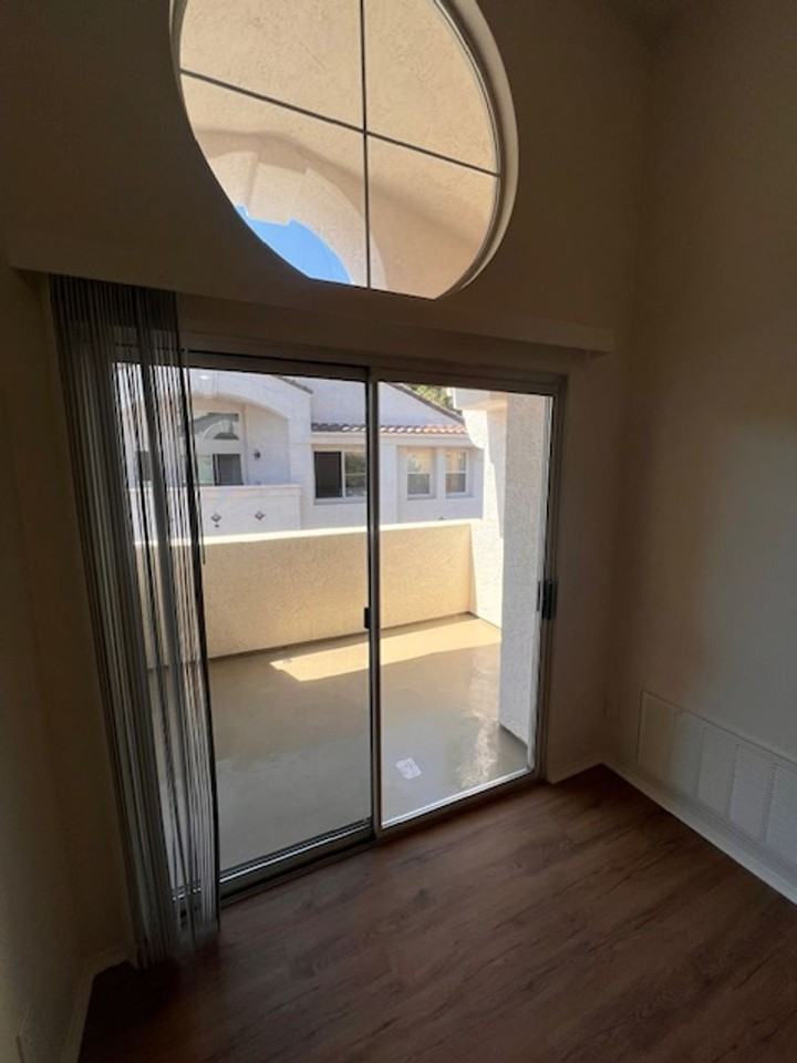 5544 Renaissance Ave #1 - Photo 6 of 17