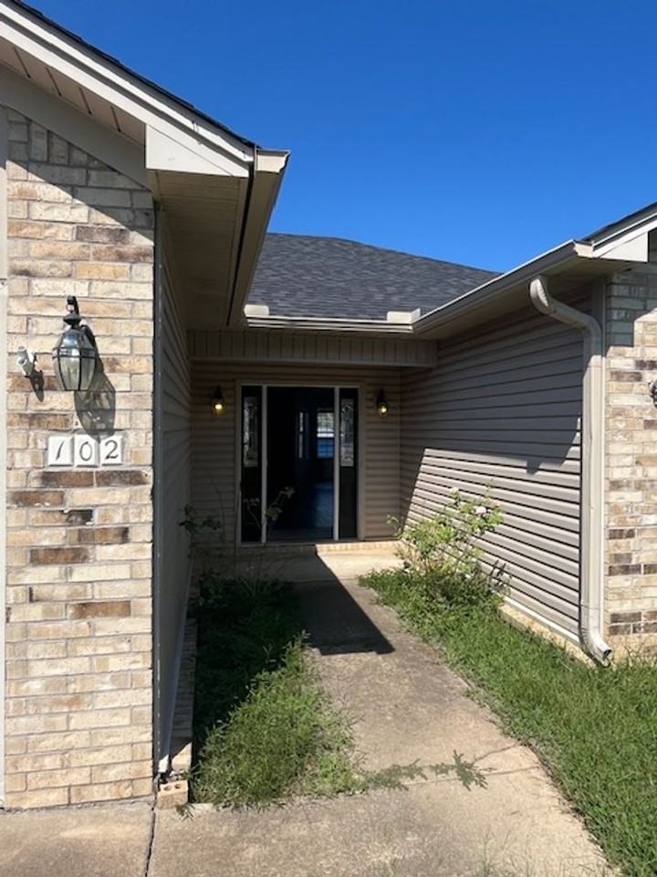 102 Rosebud Cir - Photo 7 of 44