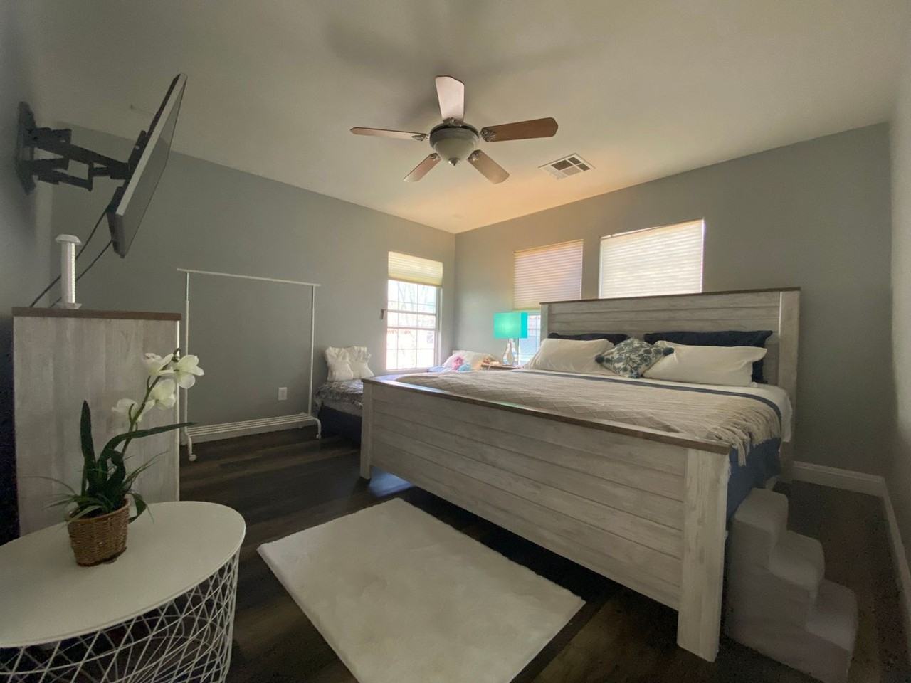 734 Thornford St - Photo 5 of 16