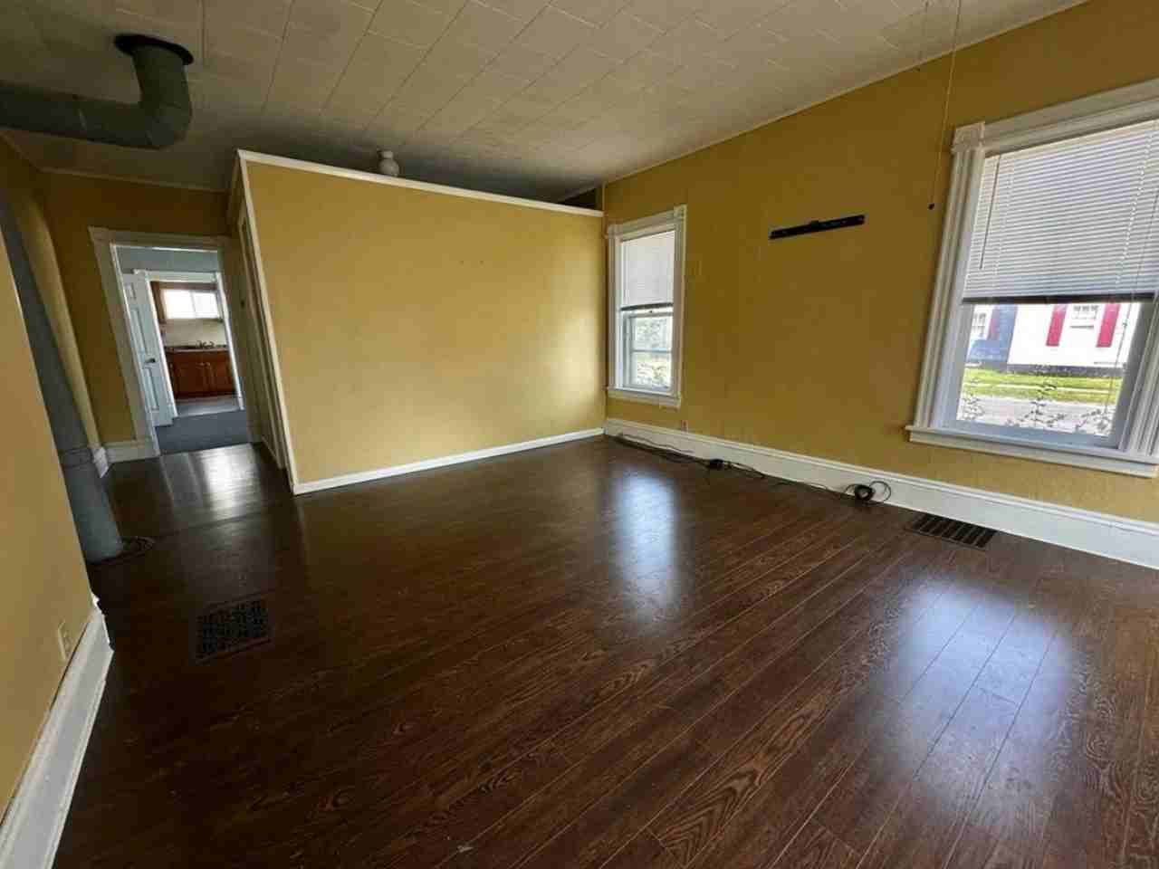 801 Morris St - Photo 2 of 12