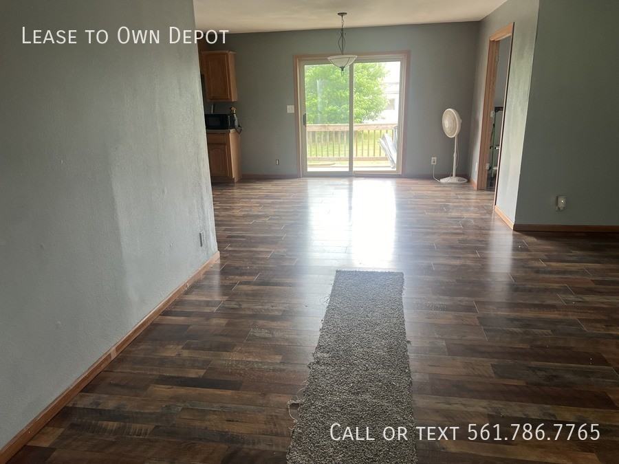 612 S Maple Ave - Photo 3 of 7