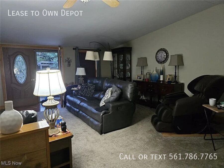 1251 Zwick Ave - Photo 2 of 11