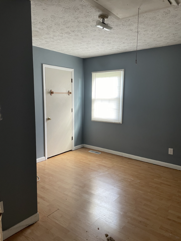 8 Westgate Rd - Photo 3 of 5